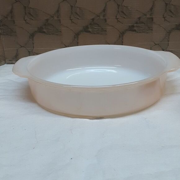  Anchor-Hocking Fire-King Peach Luster casserole - vintage - Picture 1 of 4